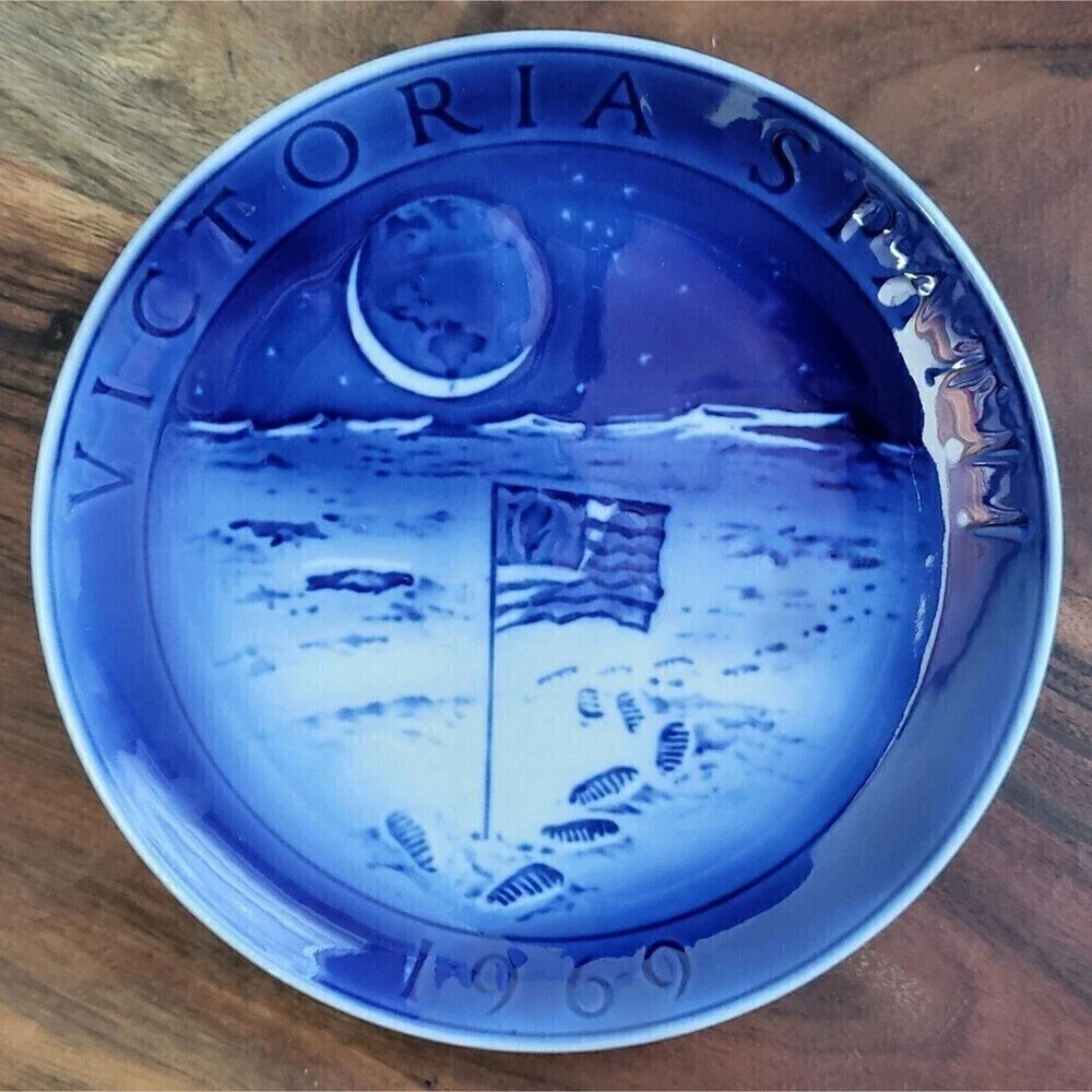 1969 Royal Copenhagen Moon Landing Collectible Plate Victoria Spatii Blue 7.25